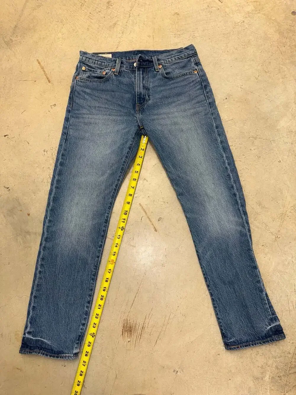 Levi's Premium 502 Taper Fit Men's Jeans W30 L30 Medium Wash